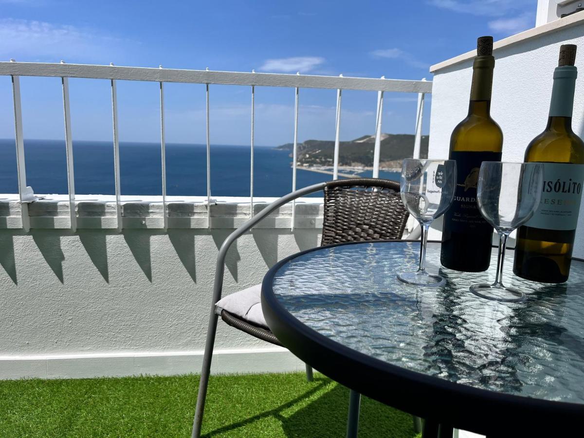Axenic Retreat - Panoramic Ocean View, Sleeps 4, Ensuite Bathroom, New Redesign Сесимбра Екстериор снимка