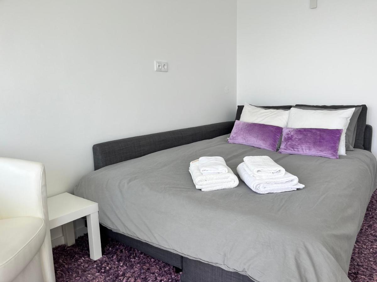 Axenic Retreat - Panoramic Ocean View, Sleeps 4, Ensuite Bathroom, New Redesign Сесимбра Екстериор снимка